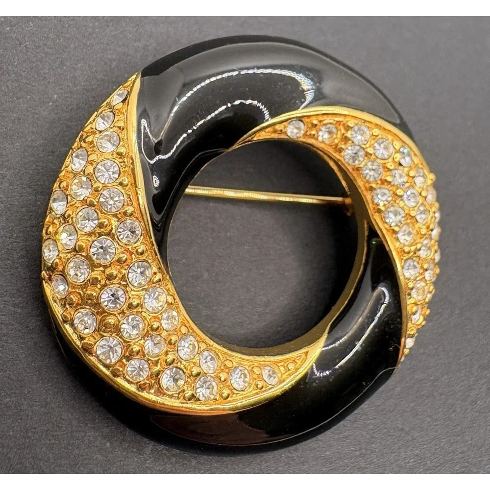 Vintage Napier Open Circle Twist Brooch Rhinestones Black‎ Enamel Gold Tone